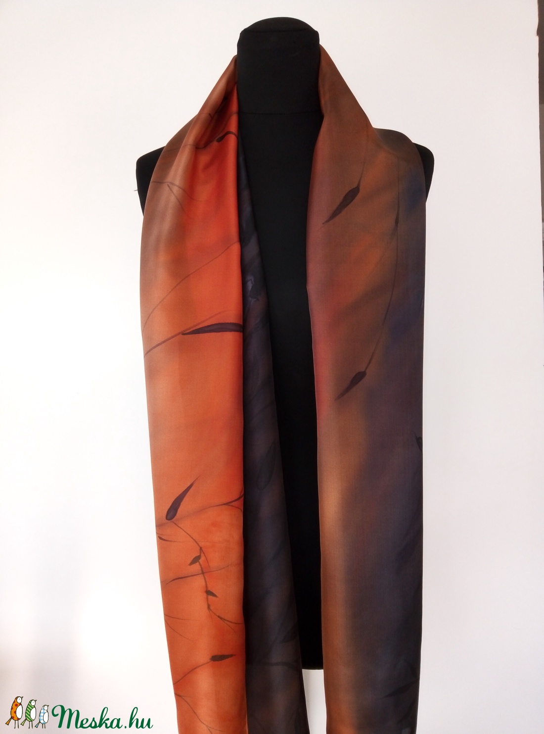 Fekete-aranybarna nagyméretű (180cmx45cm) uniszex ,  jó minőségű selyem sál - ruha & divat - sál, sapka, kendő - sál - Meska.hu