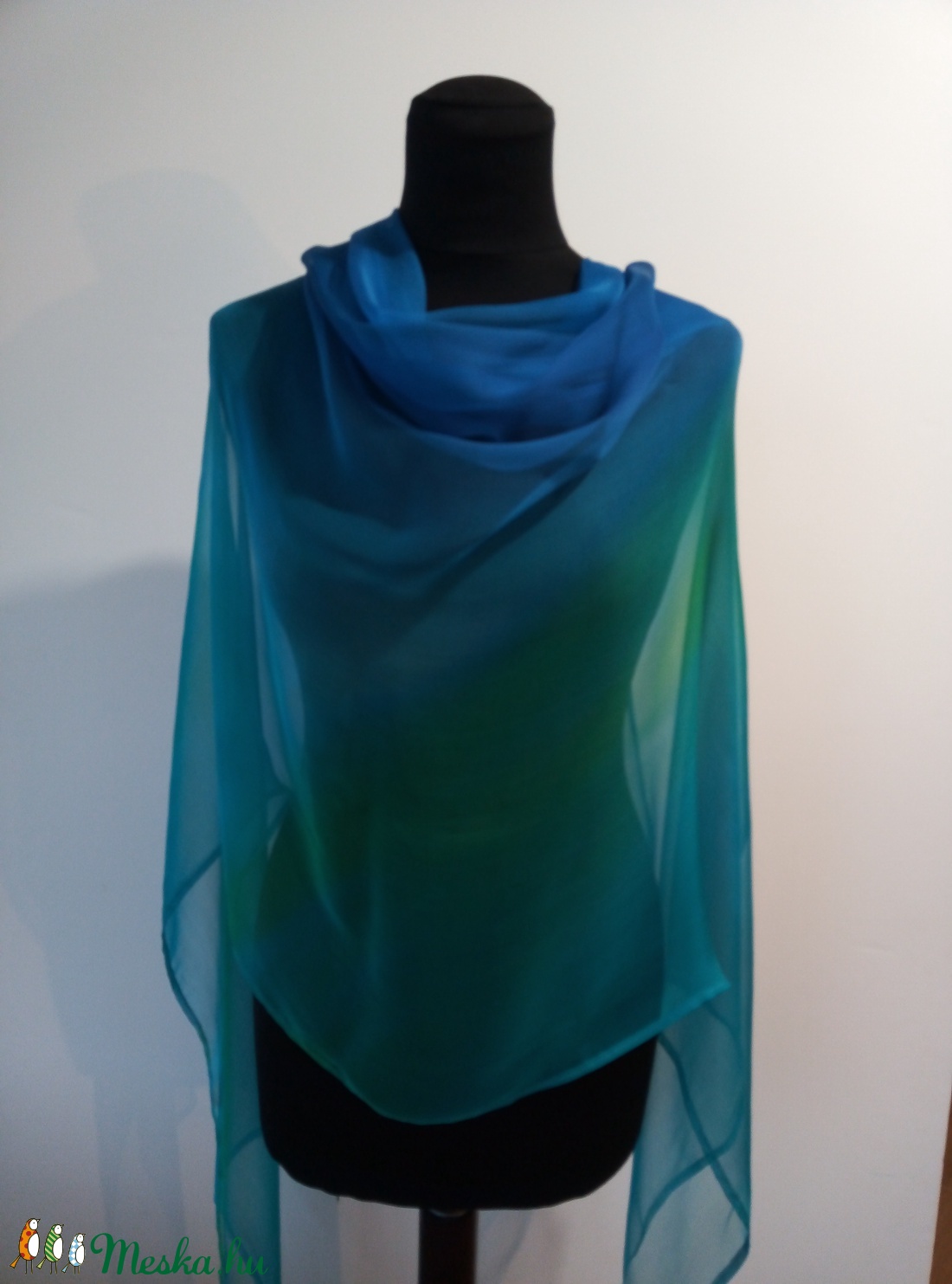 türkiz árnyalatú nagy méretű chiffon szövésű, könnyed selyem stóla (180x90cm) - ruha & divat - sál, sapka, kendő - sál - Meska.hu türkiz árnyalatú nagy méretű chiffon szövésű, könnyed selyem stóla (180x90cm) - ruha & divat - sál, sapka, kendő - sál - Meska.hu
