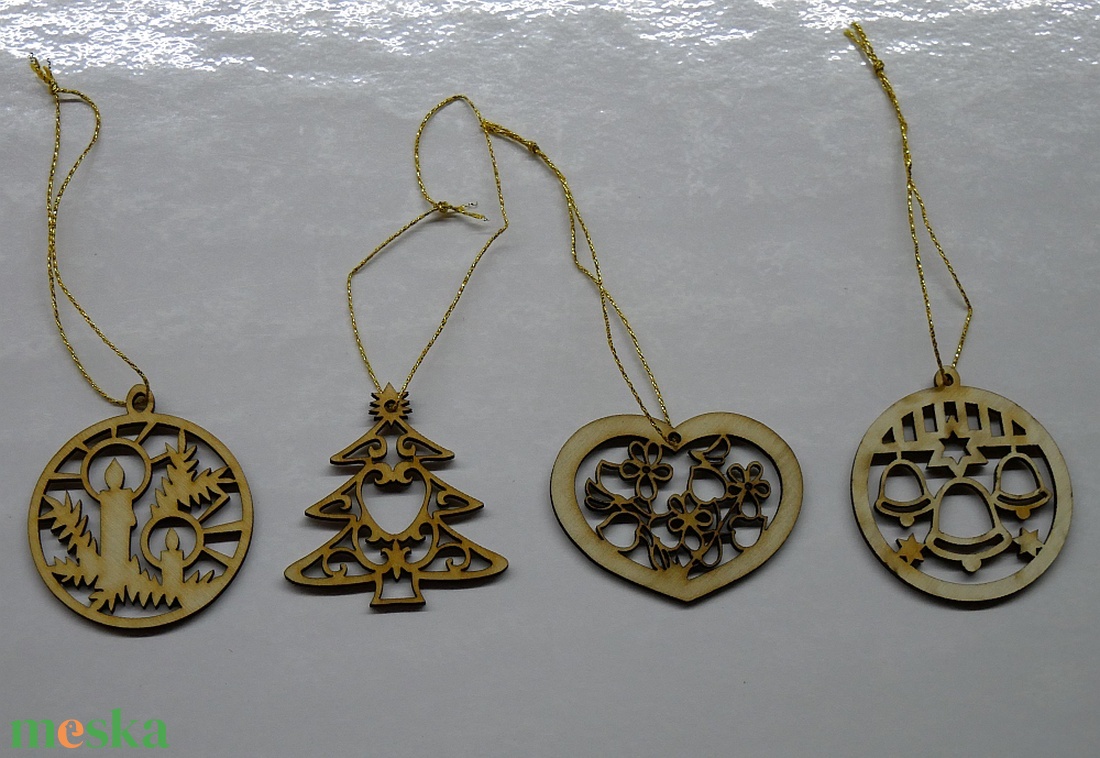 Karácsonyfadísz szett 10.    (4 db natúr fa dísz) - karácsony - karácsonyi lakásdekoráció - karácsonyfadíszek - Meska.hu