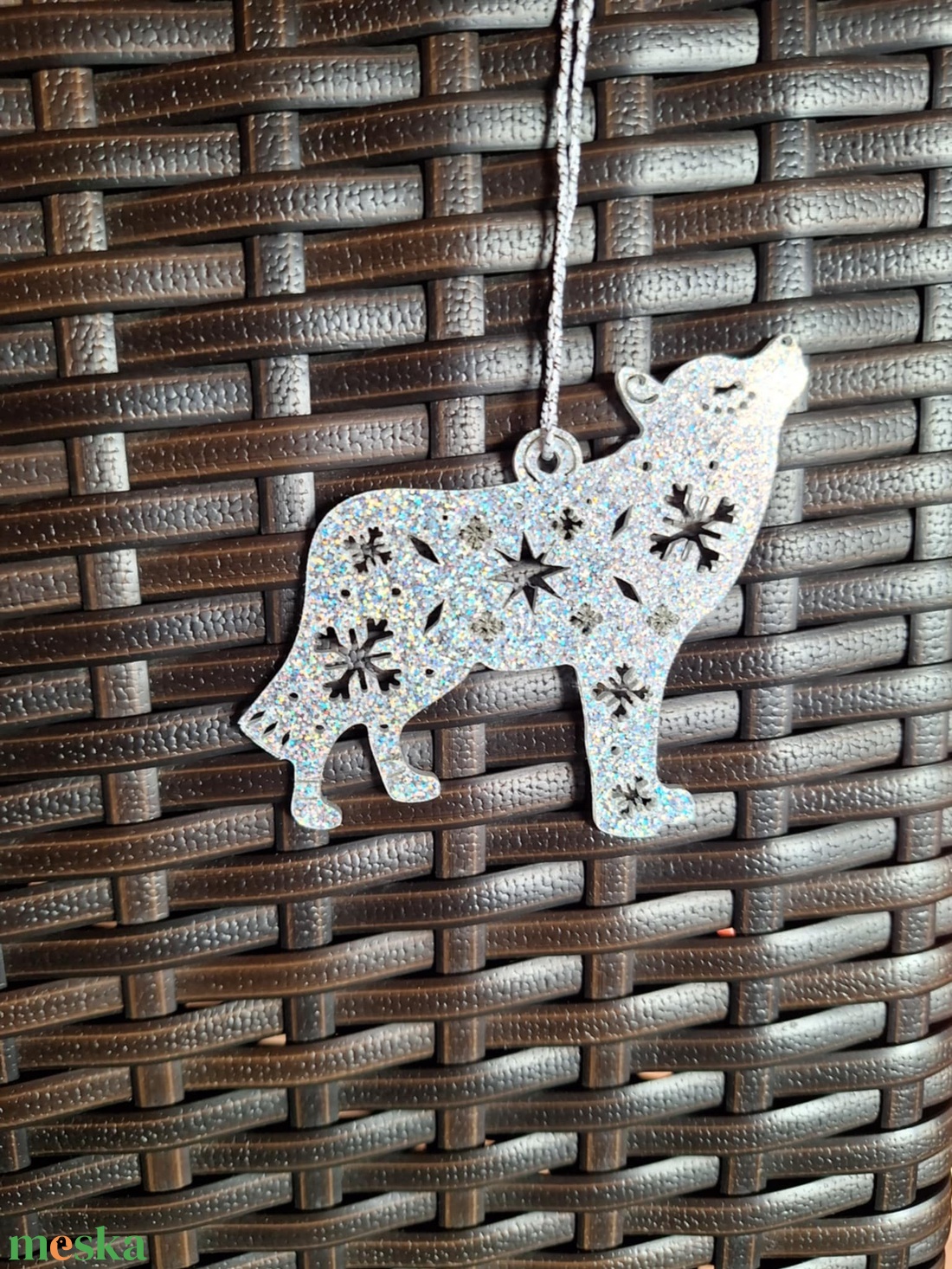 Ezüst színű karácsonyi dísz (kutya) - karácsony - karácsonyi lakásdekoráció - karácsonyfadíszek - Meska.hu