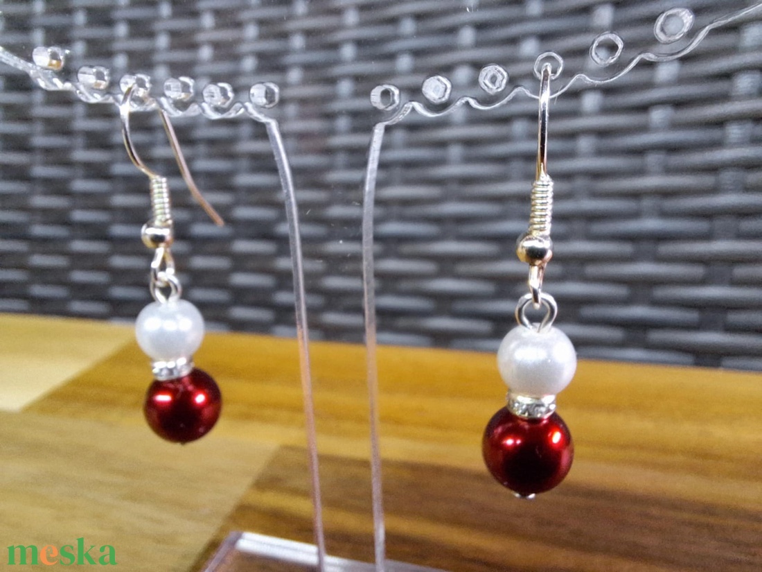 Mikulás fülbevaló - ékszer - fülbevaló - lógó fülbevaló - Meska.hu