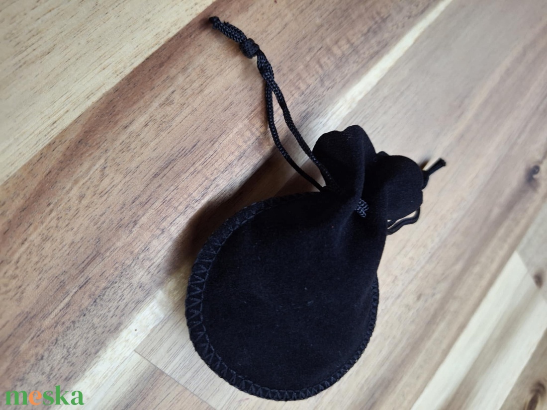 Bársony ajándékszütyő (fekete) - otthon & életmód - papír, írószer - ajándékozás kellékei - ajándékzsák, csomagolás - Meska.hu