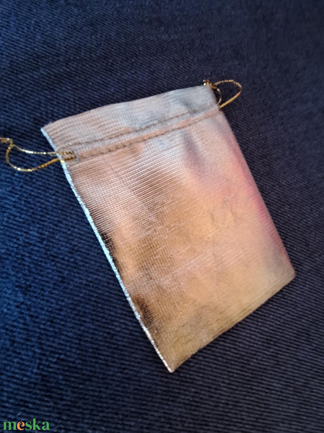 Arany ajándéktasak - otthon & életmód - papír, írószer - ajándékozás kellékei - ajándékzsák, csomagolás - Meska.hu