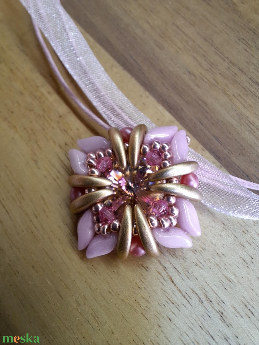 Négyzet medál (rózsaszín-arany) - ékszer - nyaklánc - medál - Meska.hu