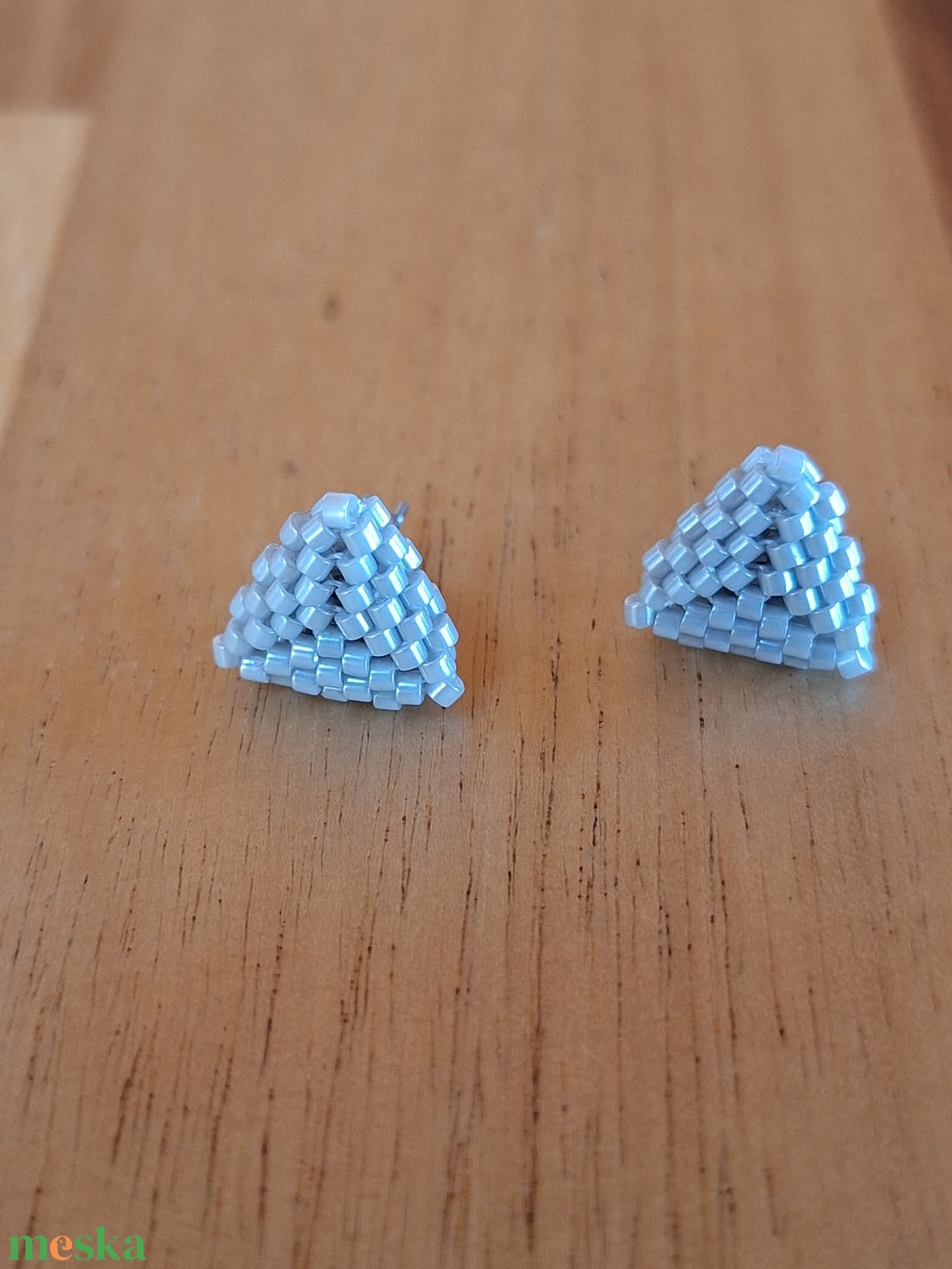 Ezüst szürke pötty - ékszer - fülbevaló - pötty fülbevaló - Meska.hu