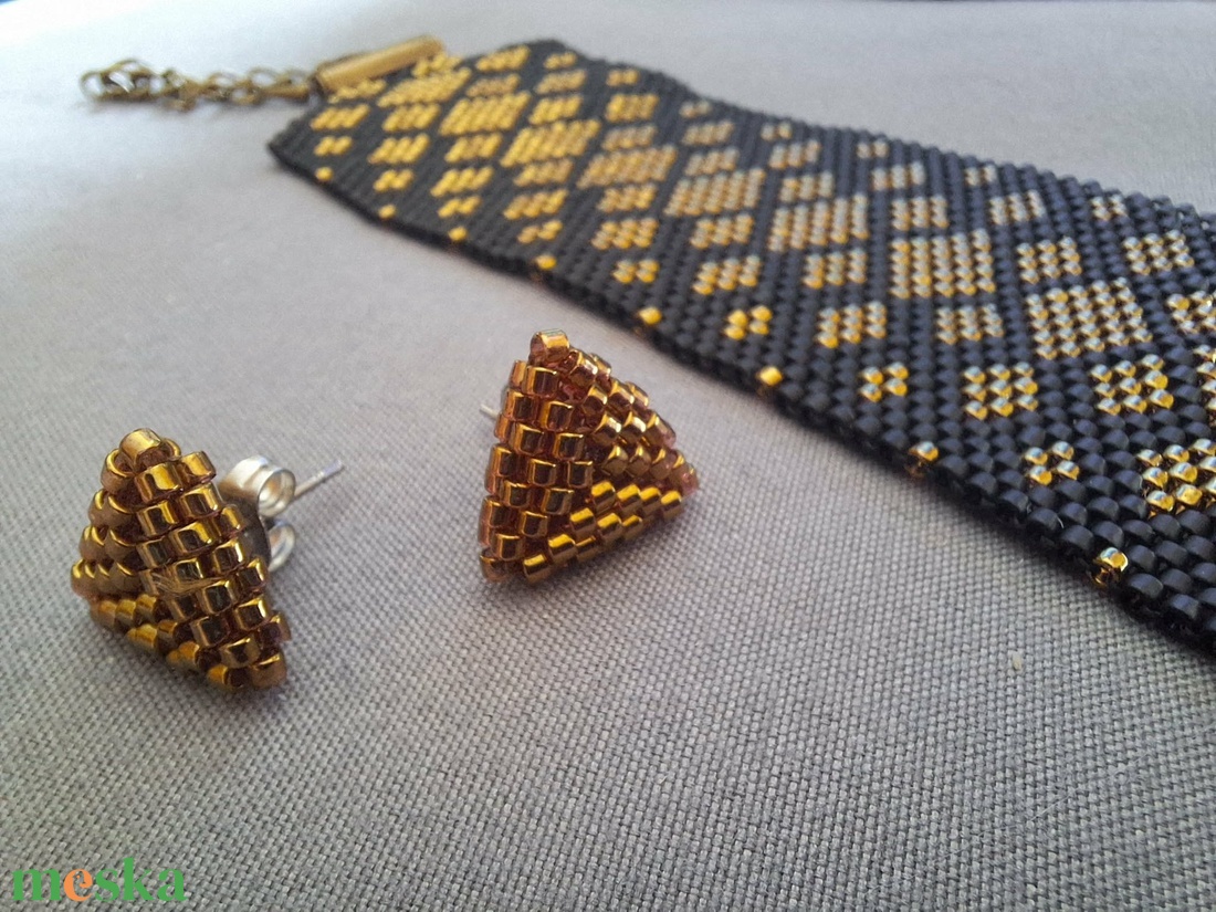 Világos bronz pötty - ékszer - fülbevaló - pötty fülbevaló - Meska.hu