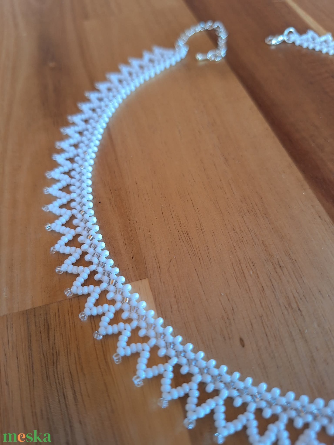 Cakkos gyöngyszalag (fehér) - ékszer - nyaklánc - nyakpánt, gallér - Meska.hu