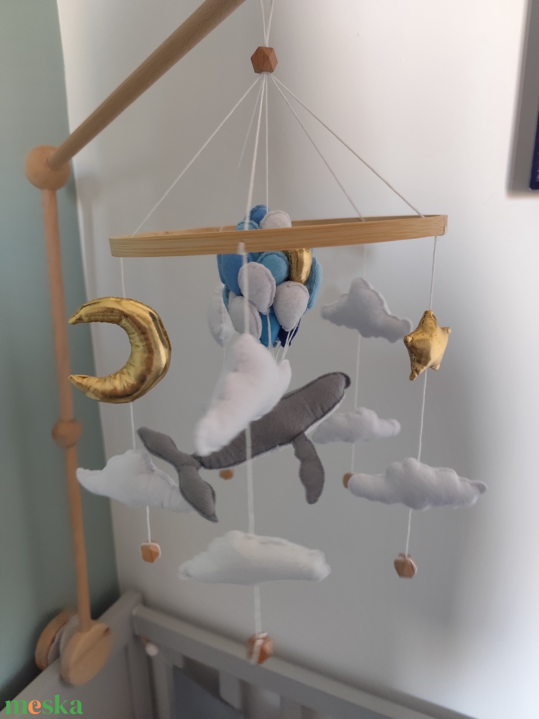 Bálnás lufis kiságyforgó - baba - mama - baba játékok - kiságyforgó - Meska.hu