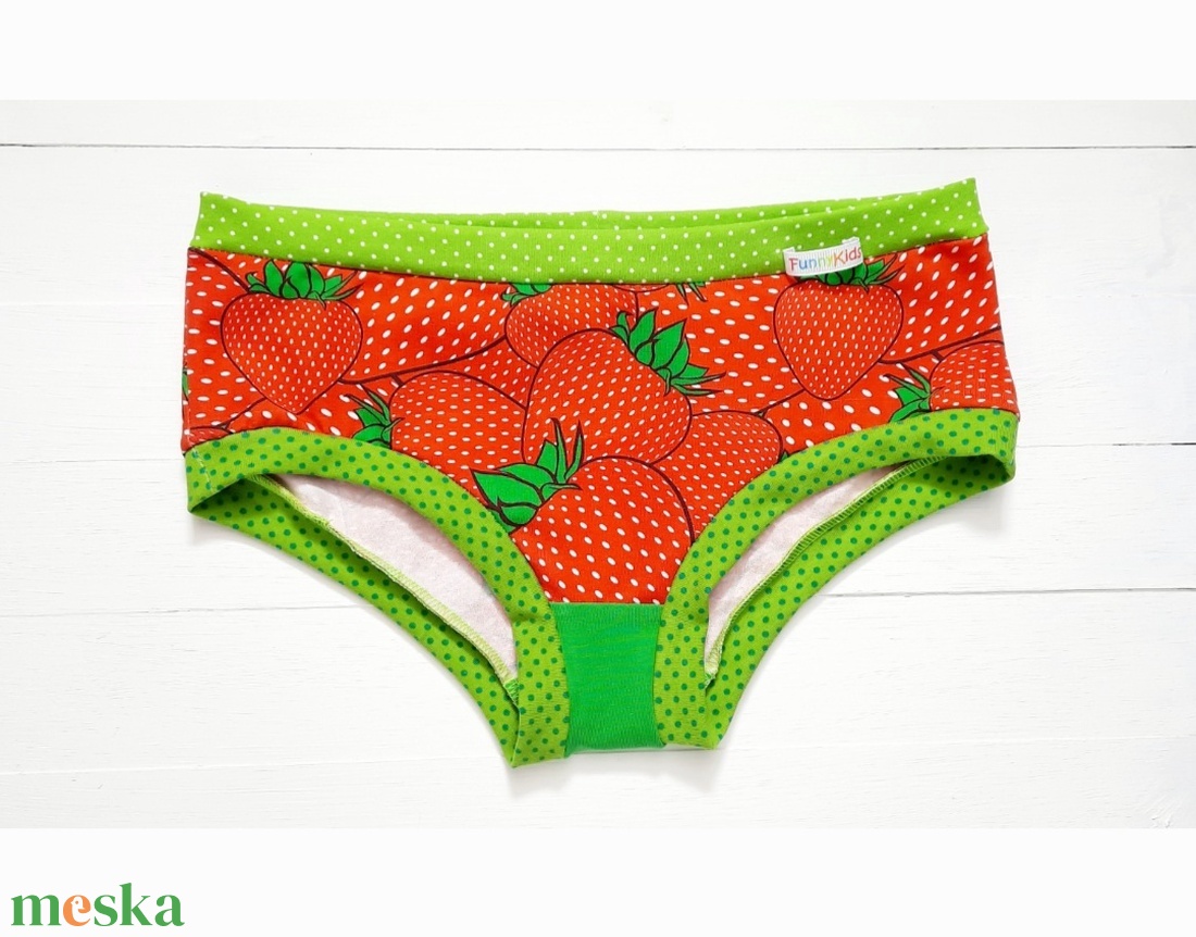 NETTI piros eper mintás kislány bugyi - ruha & divat - babaruha & gyerekruha - gyerek alsónemű - Meska.hu NETTI piros eper mintás kislány bugyi - ruha & divat - babaruha & gyerekruha - gyerek alsónemű - Meska.hu