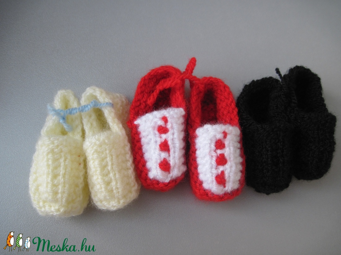 3 pár kedvelt színű kézzel kötött babacipő 46-50 cm magas Götz babára - játék & sport - baba & babaház - babaruha, babakellék - Meska.hu