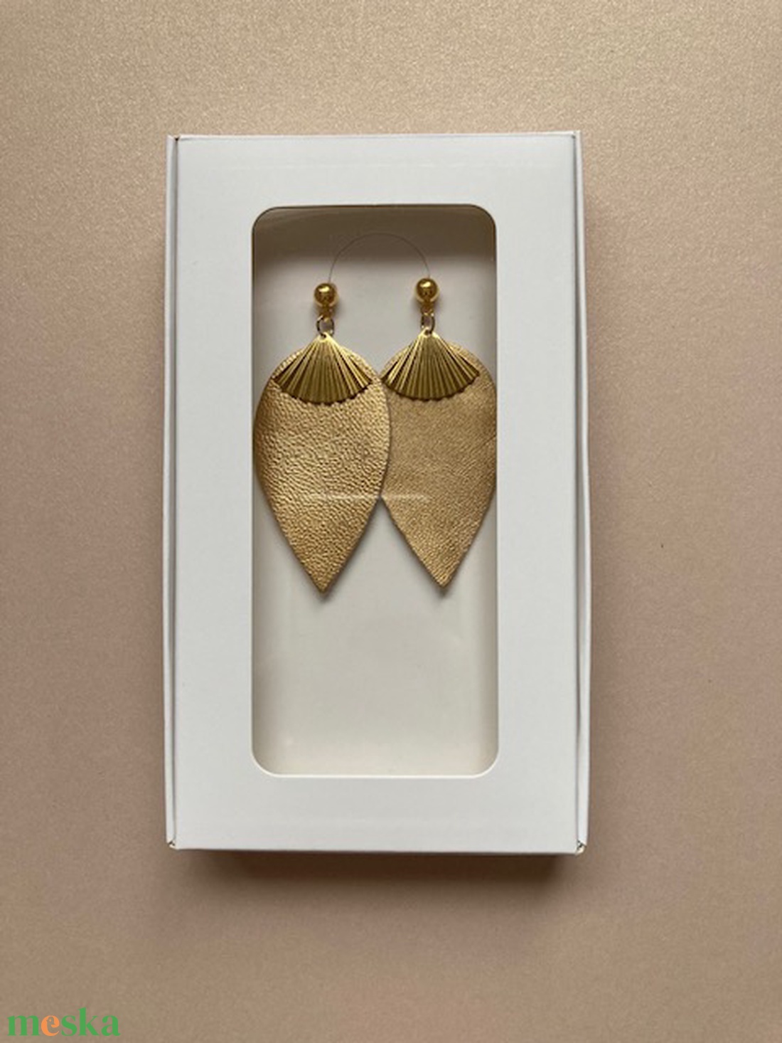 Arany design fülbevaló - ékszer - fülbevaló - lógó fülbevaló - Meska.hu