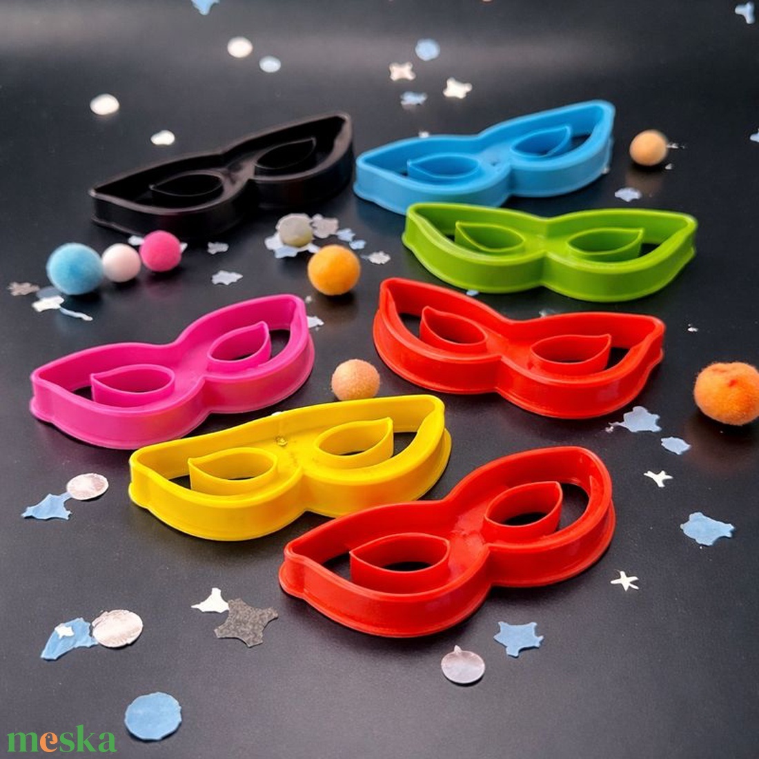 Farsangi Sütikiszúrók 3D - otthon & életmód - konyhafelszerelés, tálalás - sütés, főzés - sütikiszúró - Meska.hu