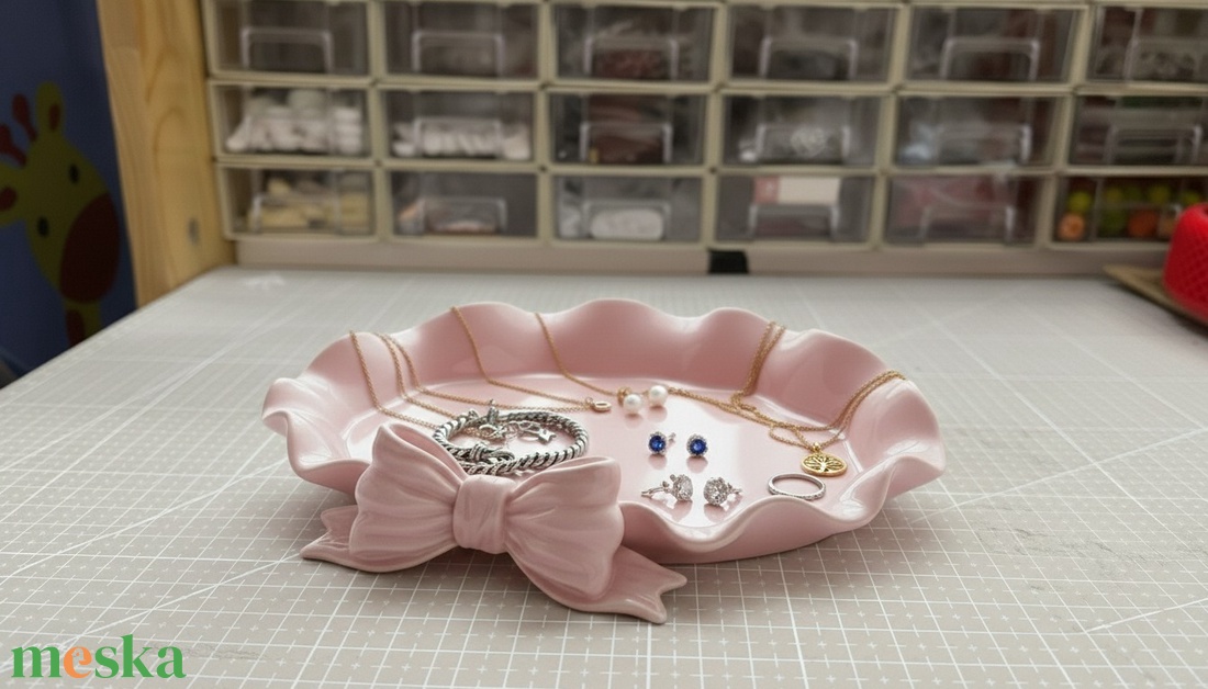 Bájos ékszertartó 3D - otthon & életmód - bútor - polc - Meska.hu