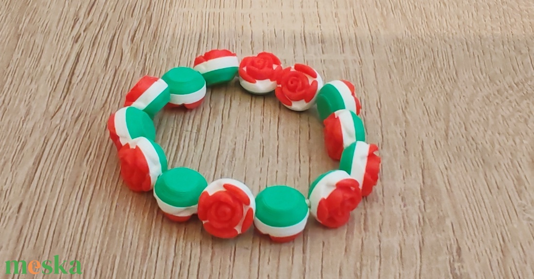 Karkötő Nemzeti Rózsa 3D - ékszer - karkötő - gyöngyös karkötő - Meska.hu