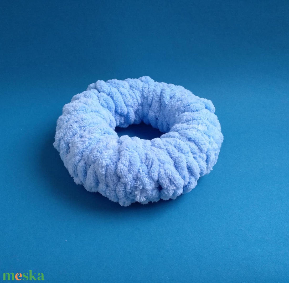 Bársonyos tapintású horgolt koszorú alap - kellékek & szerszámok - dekorációs kellékek - koszorú, koszorúalap - Meska.hu