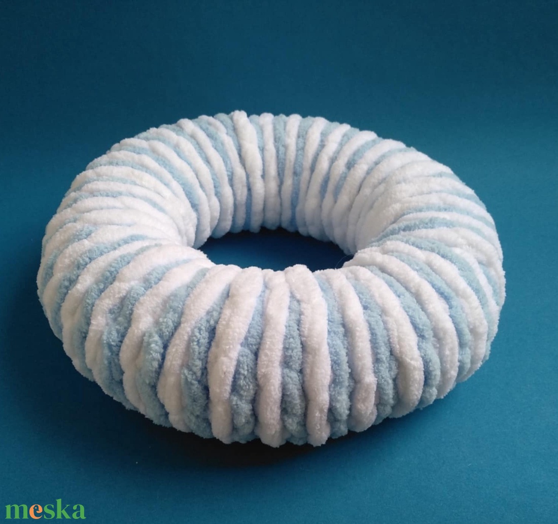 Bársonyos tapintású horgolt koszorú alap - kellékek & szerszámok - dekorációs kellékek - koszorú, koszorúalap - Meska.hu