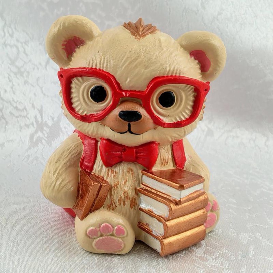 Maci könyvekkel1 -  - Meska.hu