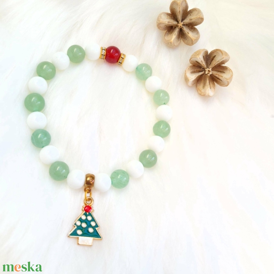 Karácsonyfa ásványkarkötő - ékszer - karkötő - gyöngyös karkötő - Meska.hu