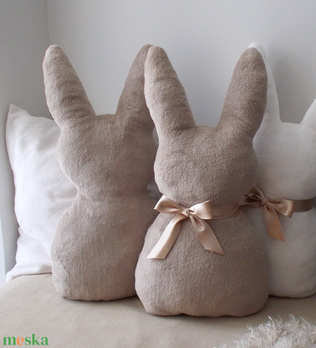 Nyuszi formájú díszpárna/bézs - otthon & életmód - lakástextil - párna & párnahuzat - díszpárna (belsővel együtt) - Meska.hu