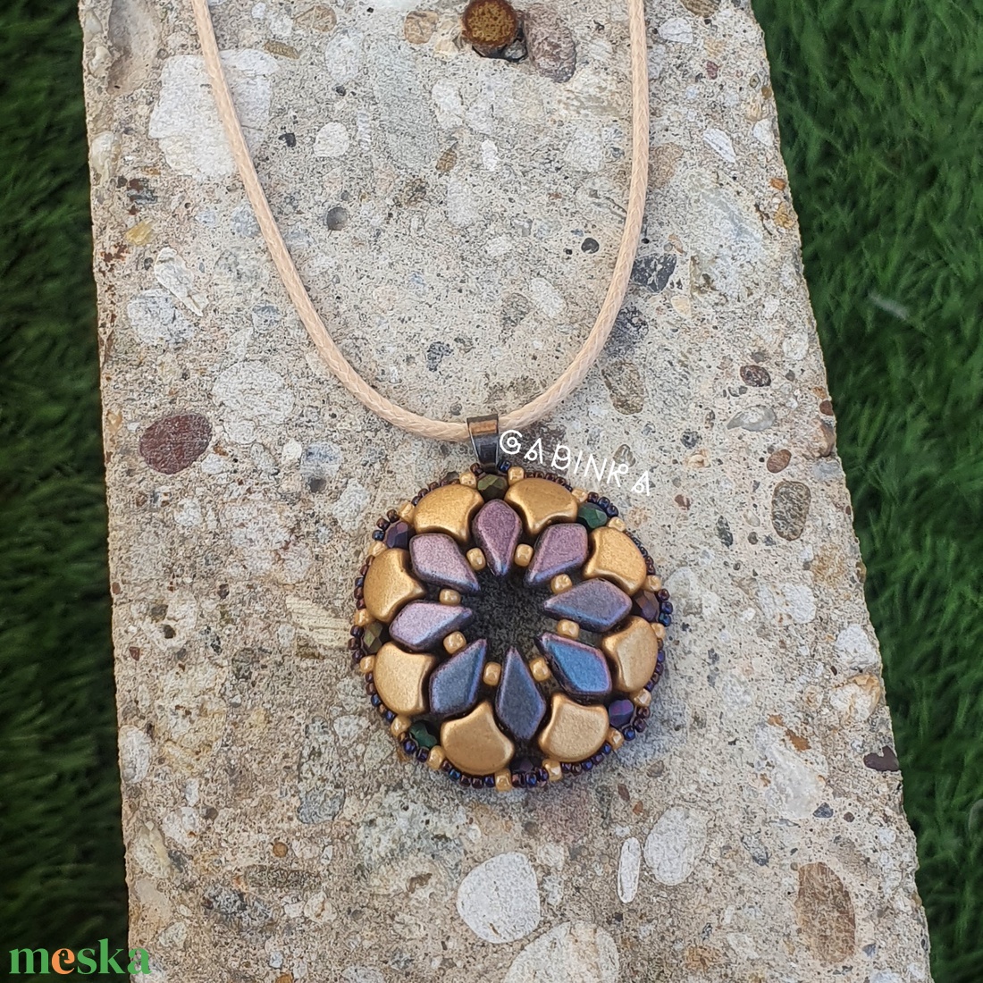 Óarany rozetta medál nyaklánccal - ékszer - nyaklánc - medálos nyaklánc - Meska.hu