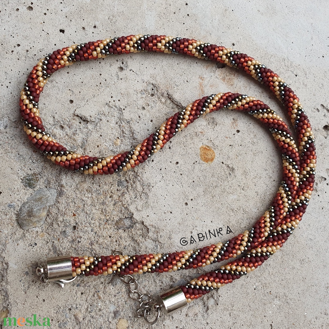 Téglavörös gyöngyhorgolt nyaklánc - ékszer - nyaklánc - medál nélküli nyaklánc - Meska.hu