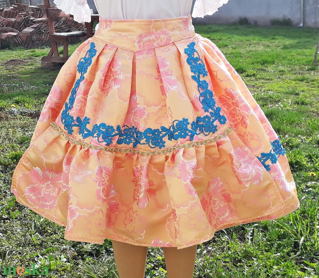 Sárközi brokát selyem szoknya köténnyel kislányoknak - ruha & divat - gyerekruha - szoknya - Meska.hu