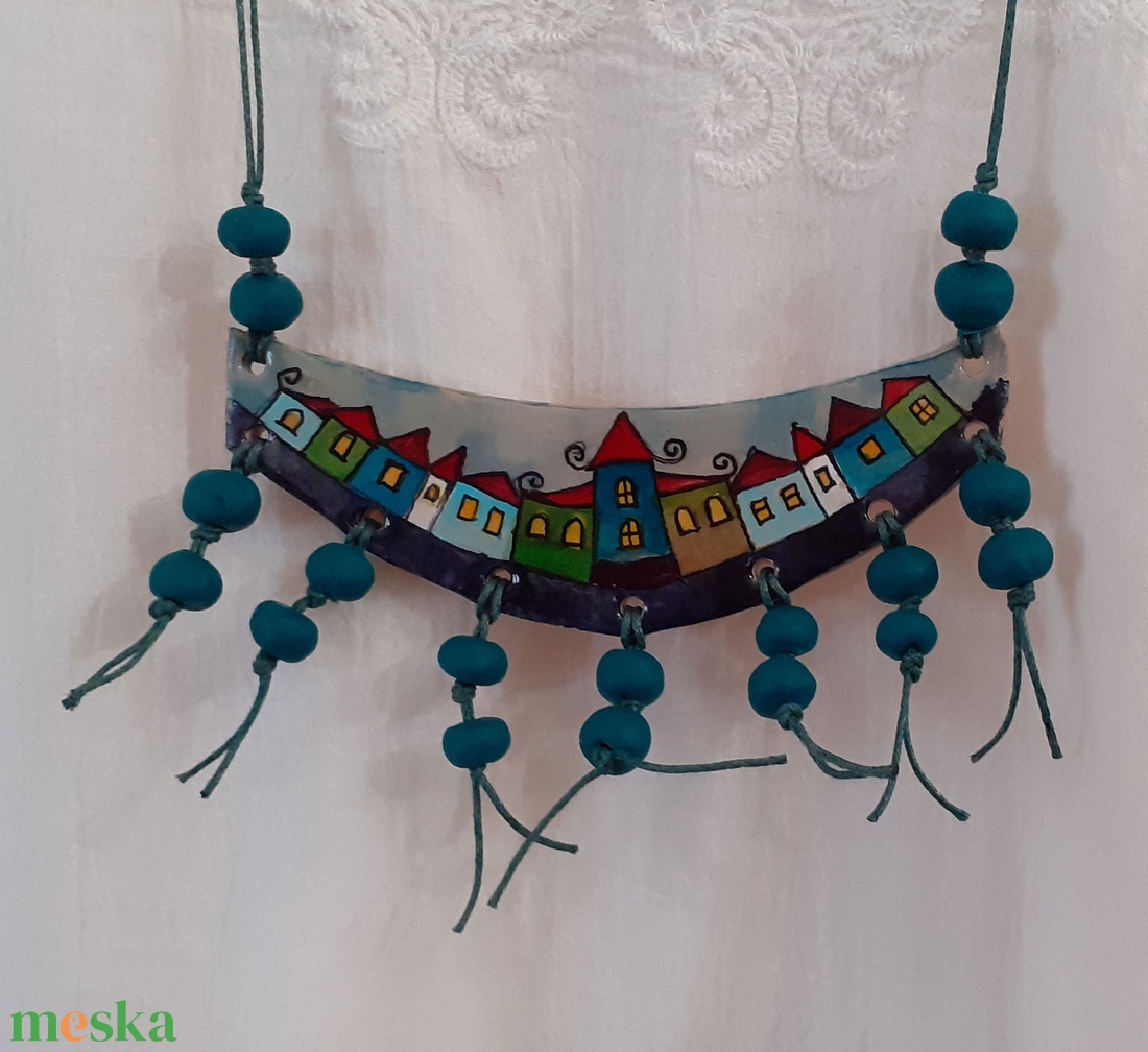 Házikós nyakbavaló - ékszer - nyaklánc - medálos nyaklánc - Meska.hu