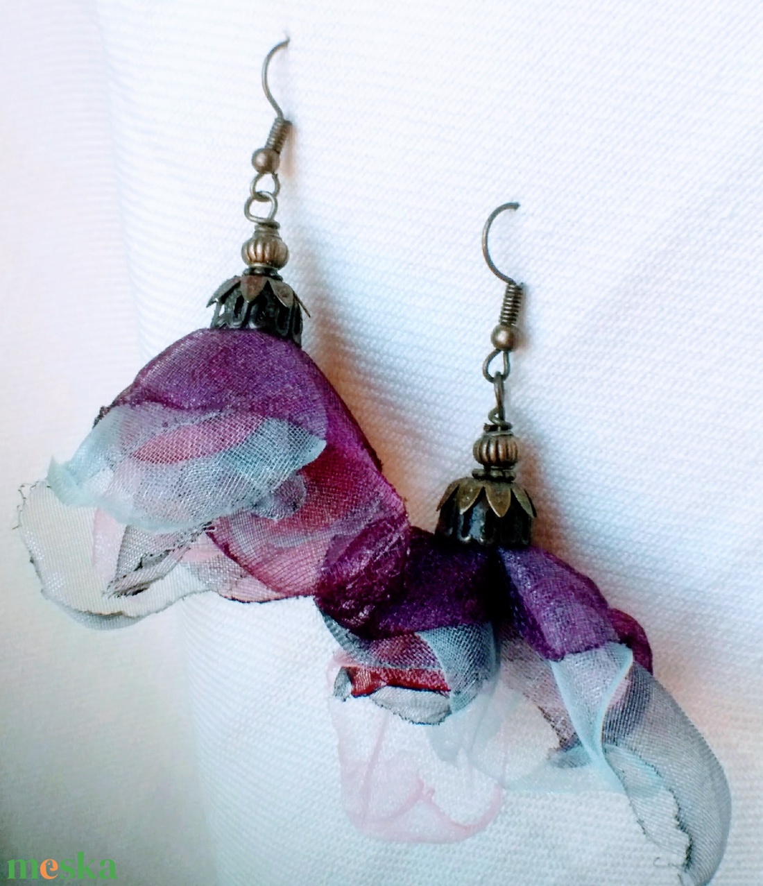 Szellő szárnyán (organza fülbevaló) - ékszer - fülbevaló - lógó fülbevaló - Meska.hu Szellő szárnyán (organza fülbevaló) - ékszer - fülbevaló - lógó fülbevaló - Meska.hu