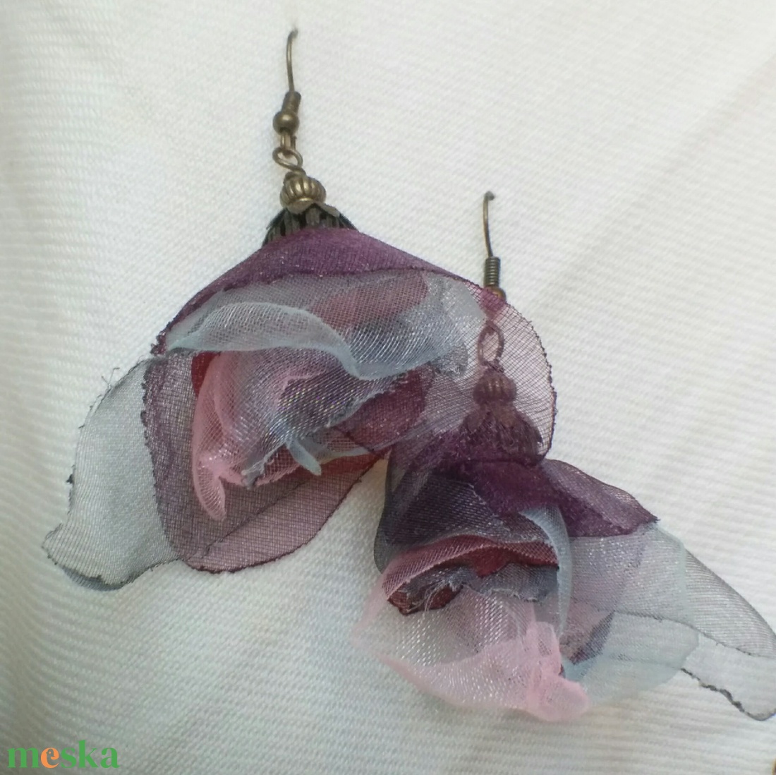 Szellő szárnyán (organza fülbevaló) - ékszer - fülbevaló - lógó fülbevaló - Meska.hu Szellő szárnyán (organza fülbevaló) - ékszer - fülbevaló - lógó fülbevaló - Meska.hu