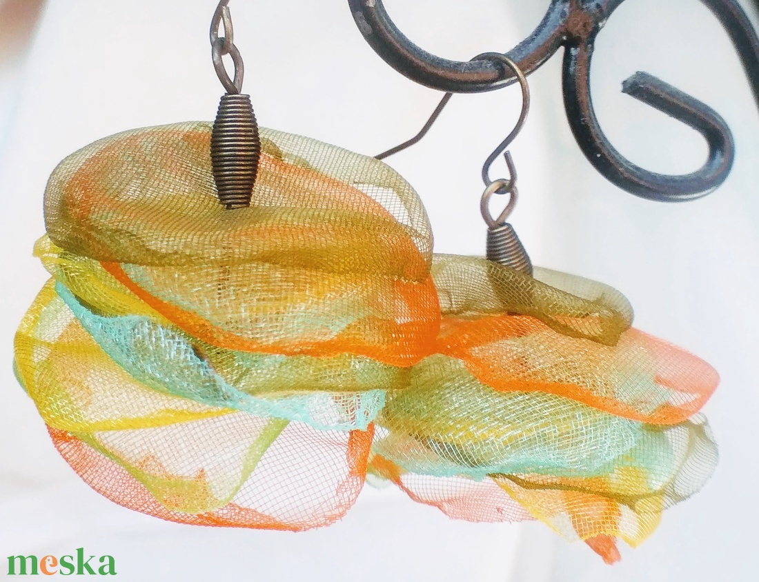 Szellő szárnyán (organza fülbevaló) - ékszer - fülbevaló - Meska.hu Szellő szárnyán (organza fülbevaló) - ékszer - fülbevaló - Meska.hu