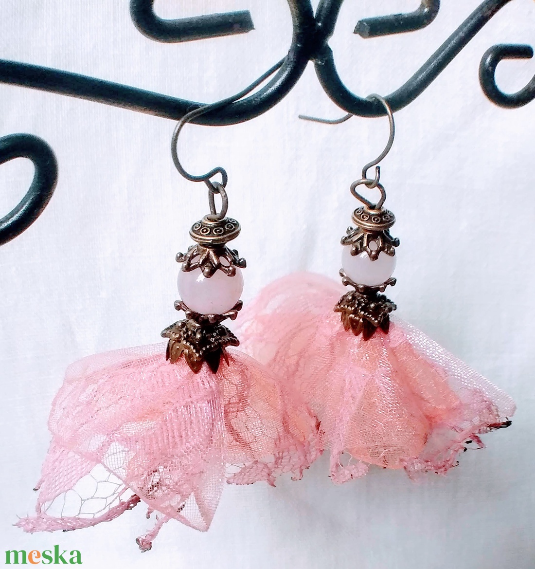 Szellő szárnyán (organza fülbevaló) - ékszer - fülbevaló - lógó fülbevaló - Meska.hu Szellő szárnyán (organza fülbevaló) - ékszer - fülbevaló - lógó fülbevaló - Meska.hu