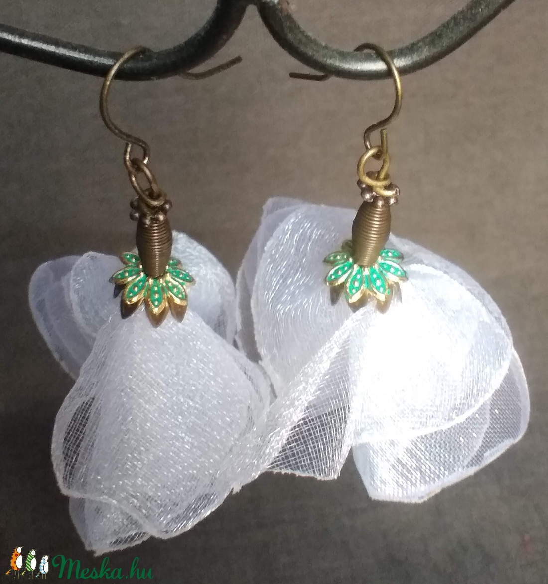 Szellő szárnyán (organza fülbevaló) - esküvő - ékszer - fülbevaló - Meska.hu Szellő szárnyán (organza fülbevaló) - esküvő - ékszer - fülbevaló - Meska.hu