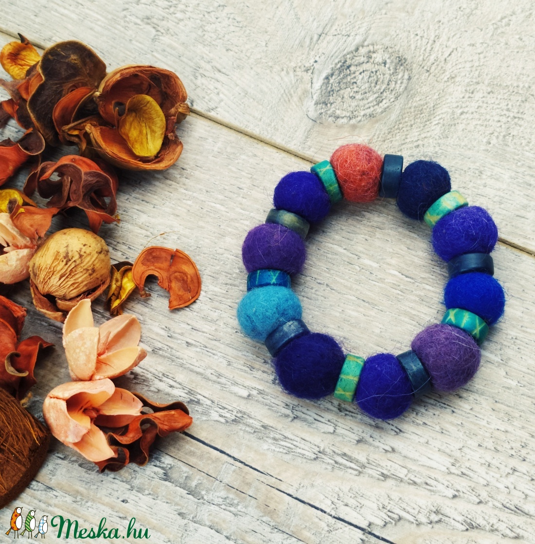 Levendulás Naplemente (nemez karkötő) - ékszer - karkötő - bogyós karkötő - Meska.hu