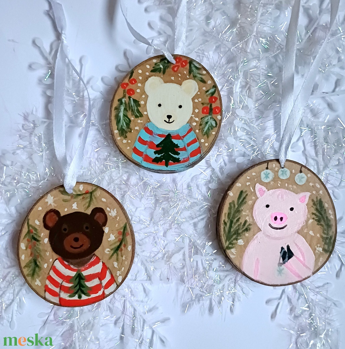 3 db bohém, téli állatos, fára festett rusztikus kép, dísz. Maci, medve, jegesmedve, malac - karácsony - karácsonyi lakásdekoráció - karácsonyfadíszek - Meska.hu