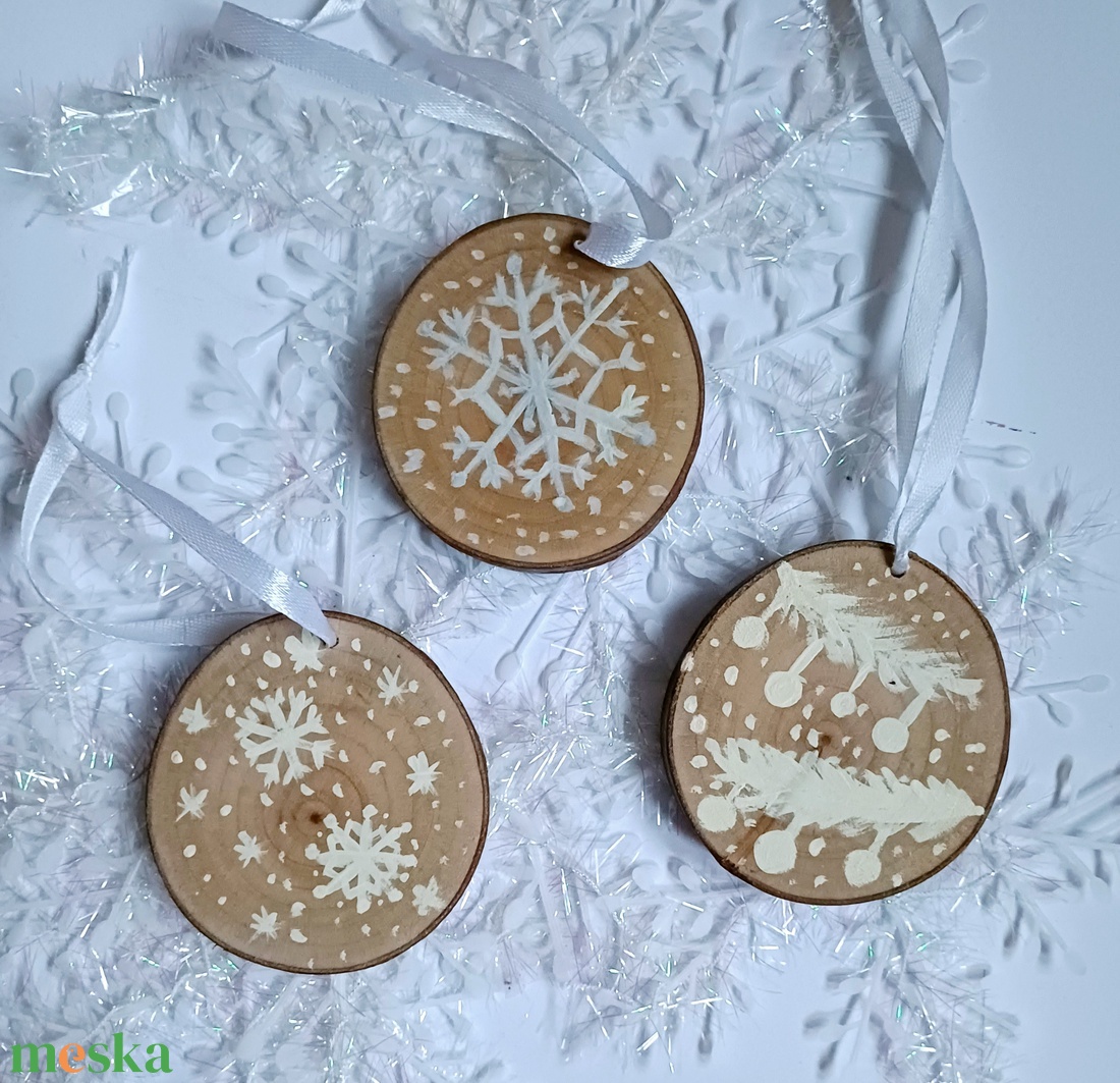 3 db bohém, téli állatos, fára festett rusztikus kép, dísz. Maci, medve, jegesmedve, malac - karácsony - karácsonyi lakásdekoráció - karácsonyfadíszek - Meska.hu