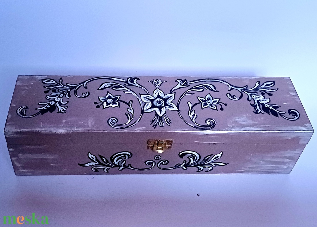 Csatos boros doboz, kincses doboz, díszdoboz bornak vagy ékszereknek  - otthon & életmód - konyhafelszerelés, tálalás - italos kellékek - boros díszdoboz - Meska.hu