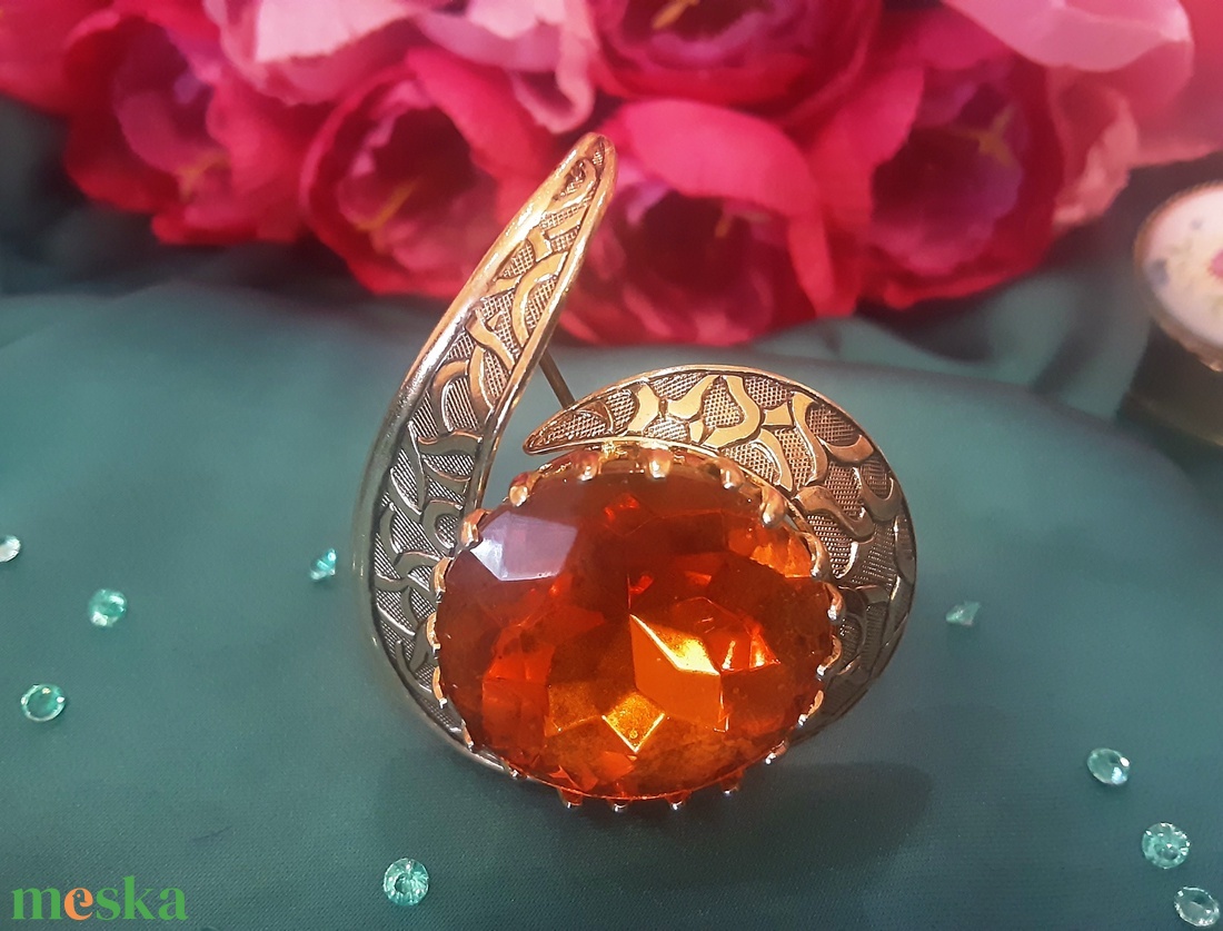 AKCIÓS Vintage bross kitűző elegáns - ékszer - kitűző és bross - kitűző - Meska.hu AKCIÓS Vintage bross kitűző elegáns - ékszer - kitűző és bross - kitűző - Meska.hu