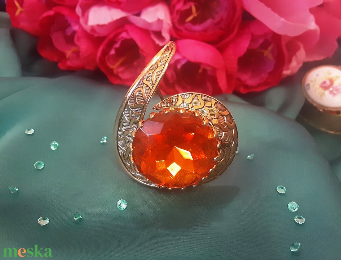 AKCIÓS Vintage bross kitűző elegáns - ékszer - kitűző és bross - kitűző - Meska.hu AKCIÓS Vintage bross kitűző elegáns - ékszer - kitűző és bross - kitűző - Meska.hu
