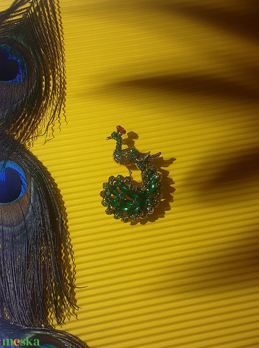 Zöld páva bross - ékszer - kitűző és bross - kitűző - Meska.hu Zöld páva bross - ékszer - kitűző és bross - kitűző - Meska.hu