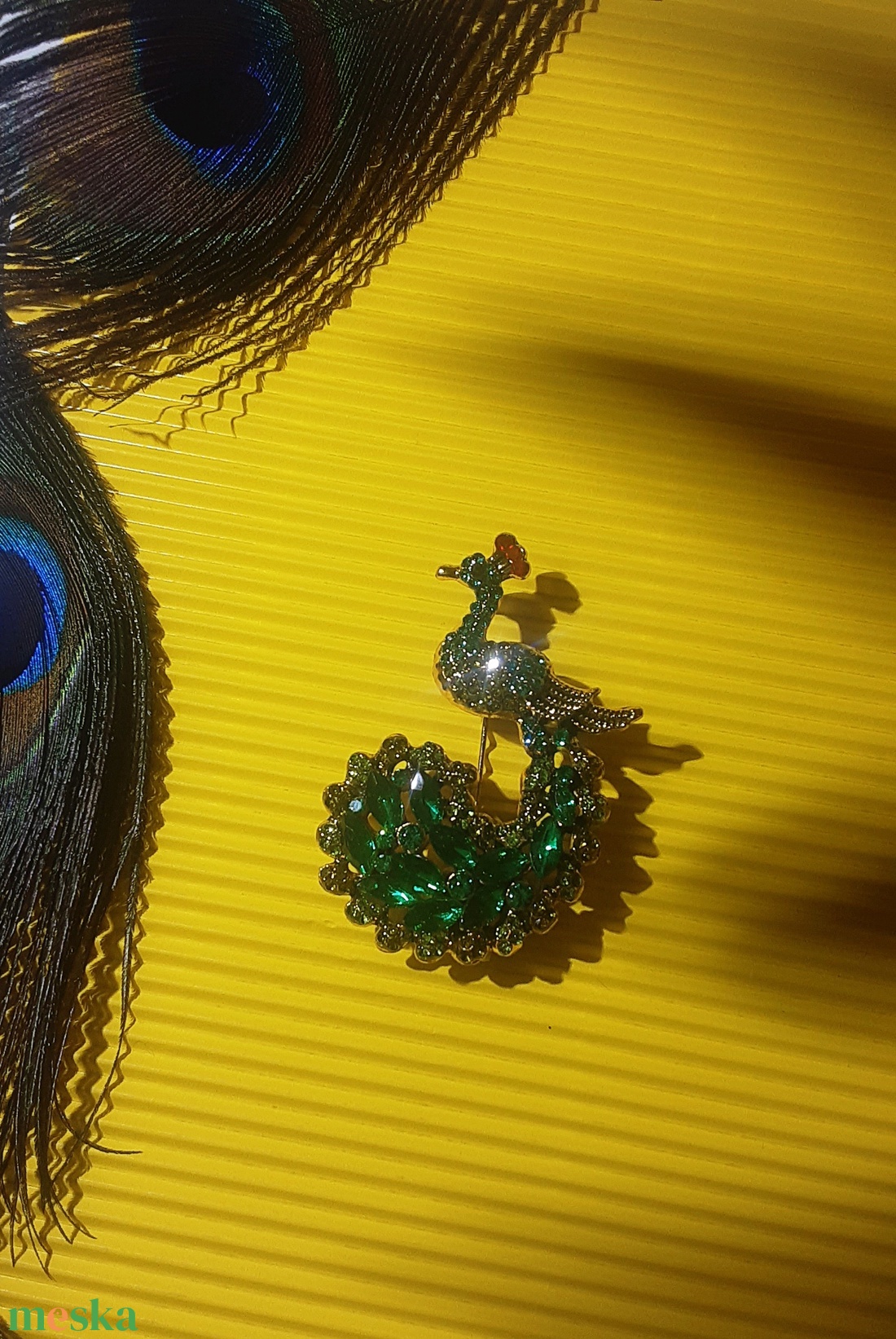 Zöld páva bross - ékszer - kitűző és bross - kitűző - Meska.hu Zöld páva bross - ékszer - kitűző és bross - kitűző - Meska.hu