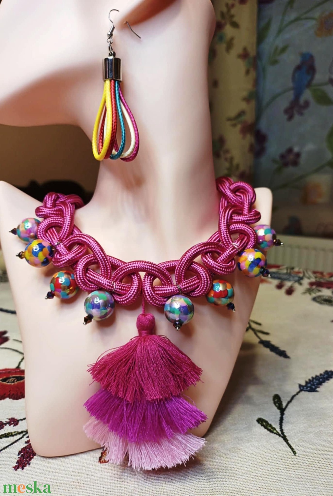 FRÉZIA  zsinóros gyöngyös nyakék - ékszer - nyaklánc - medálos nyaklánc - Meska.hu