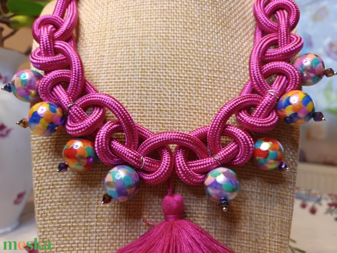 FRÉZIA  zsinóros gyöngyös nyakék - ékszer - nyaklánc - medálos nyaklánc - Meska.hu