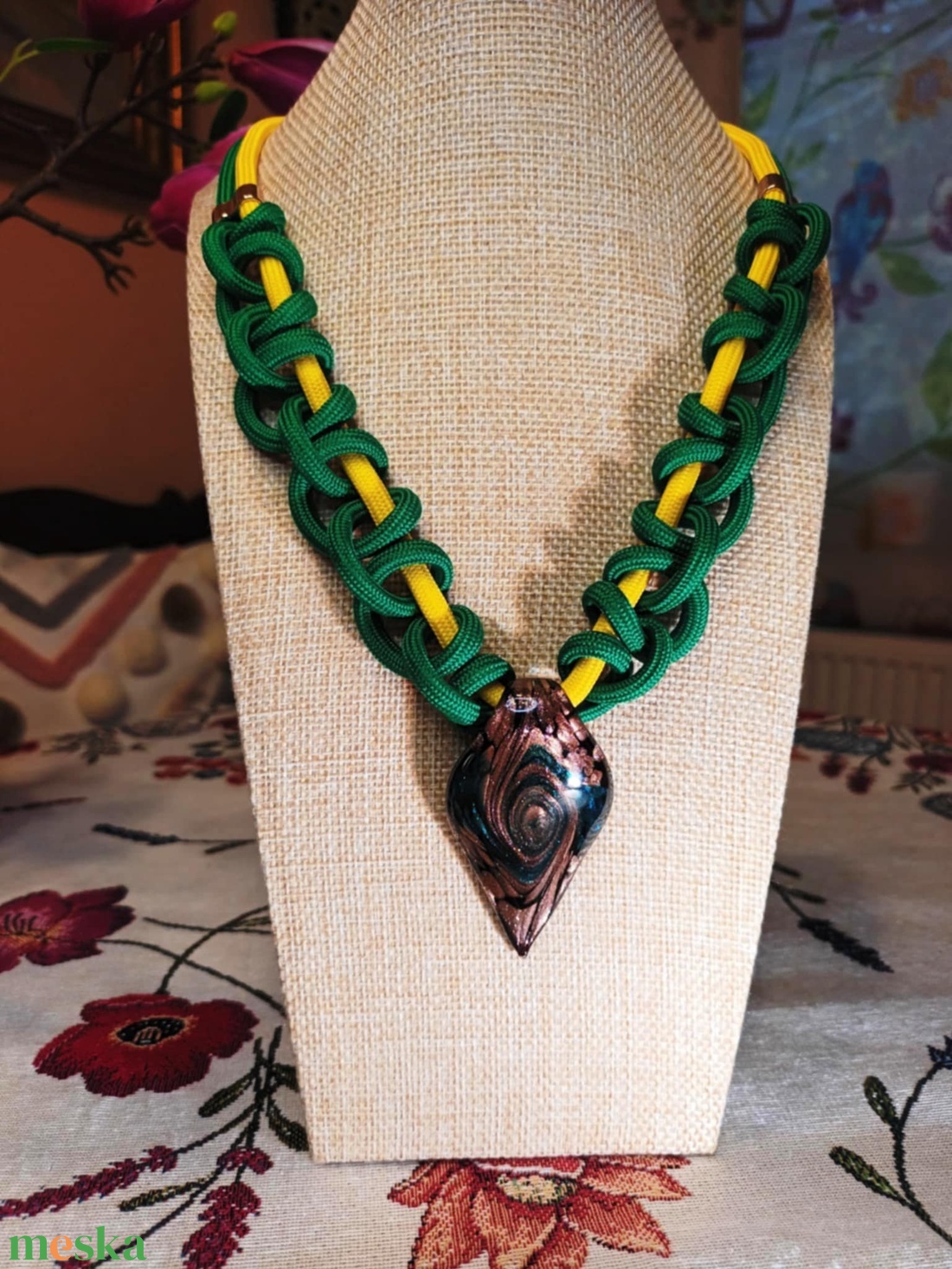 MIRTILL  zsinóros medálos nyakék - ékszer - nyaklánc - medálos nyaklánc - Meska.hu