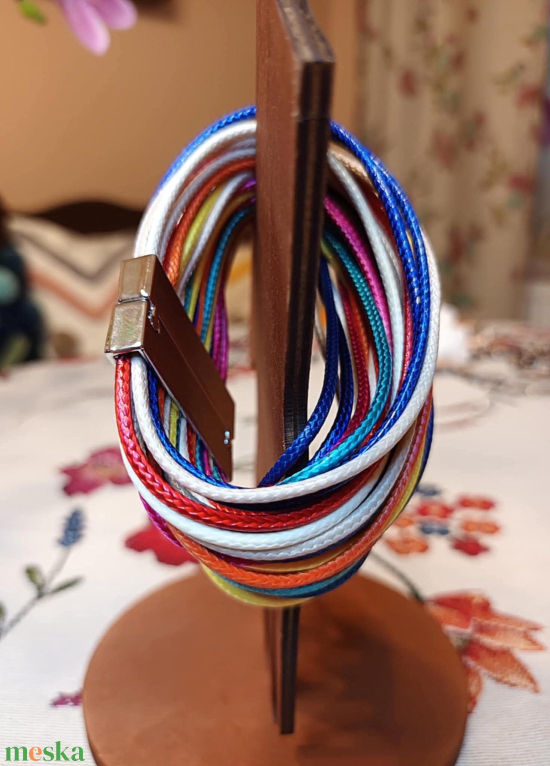 Sokszínű mágneskapcsos karkötő - ékszer - karkötő - széles karkötő - Meska.hu