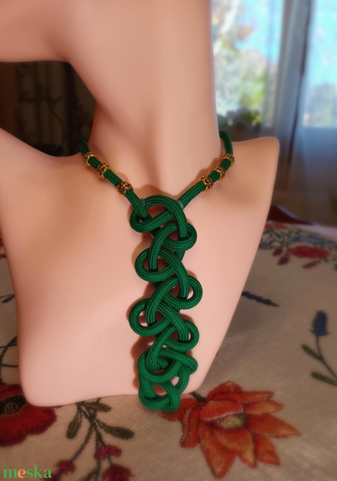 Zöld fonat  zsinóros nyakék - ékszer - nyaklánc - medálos nyaklánc - Meska.hu