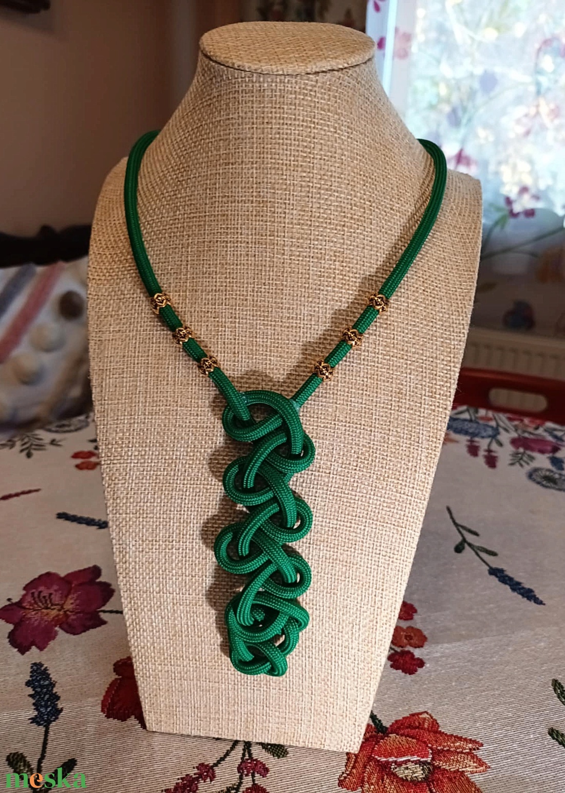 Zöld fonat  zsinóros nyakék - ékszer - nyaklánc - medálos nyaklánc - Meska.hu