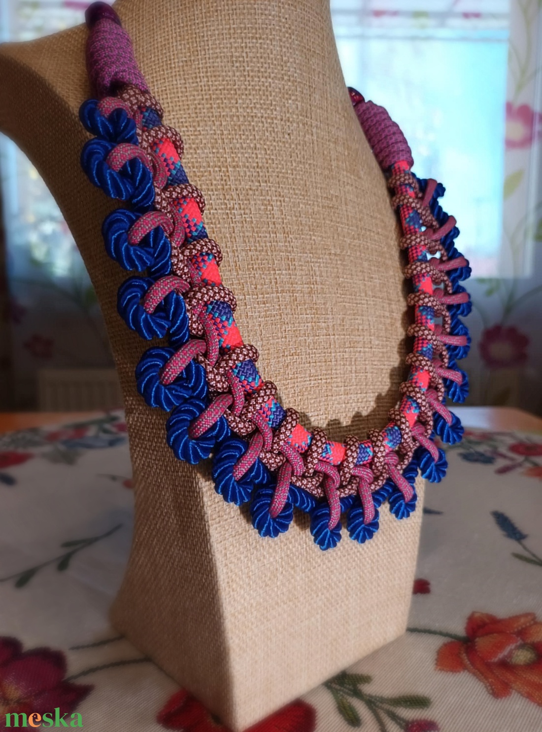 Tűzvirág  népies stílusú zsinóros nyakék - ékszer - nyaklánc - medál nélküli nyaklánc - Meska.hu