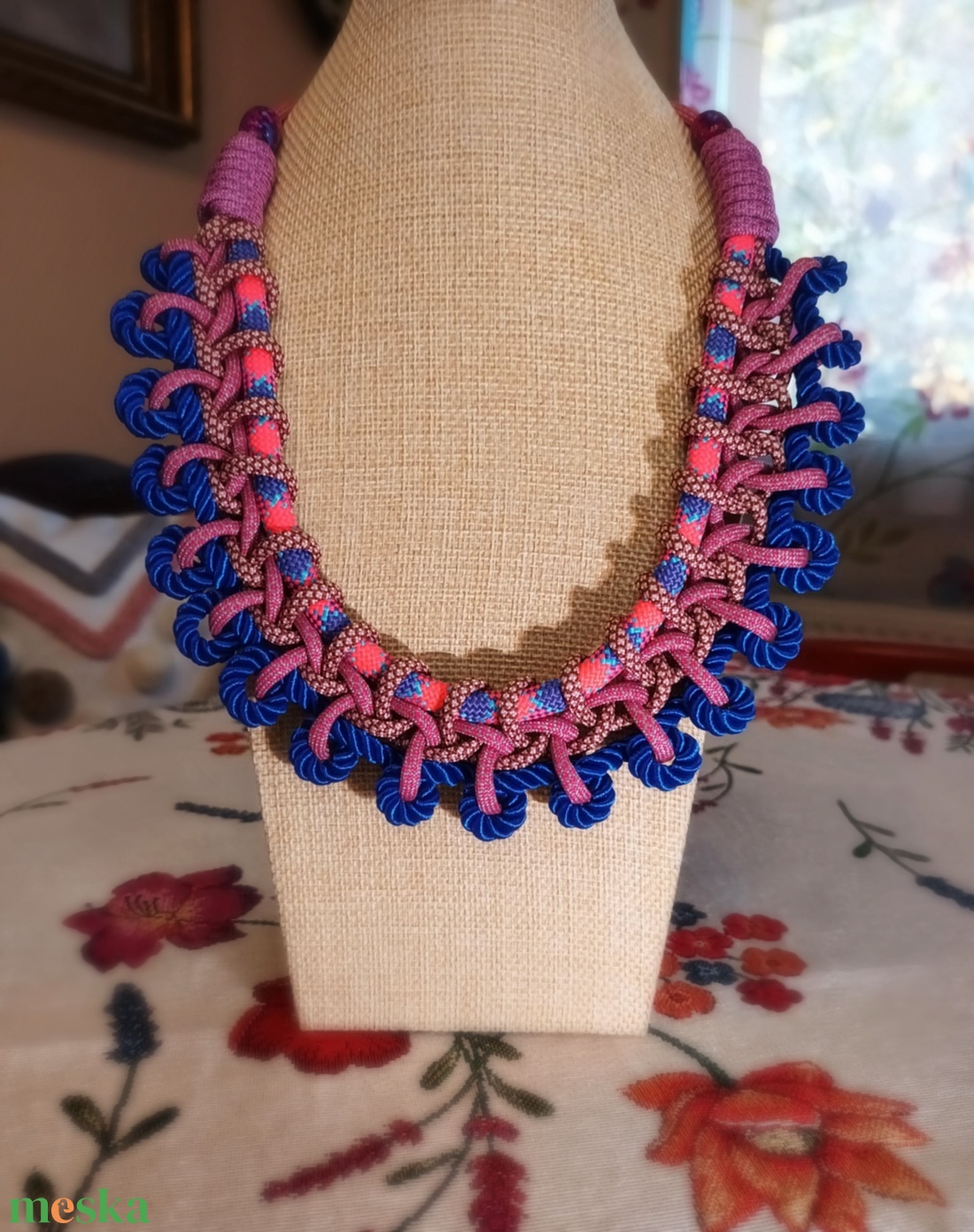 Tűzvirág  népies stílusú zsinóros nyakék - ékszer - nyaklánc - medál nélküli nyaklánc - Meska.hu