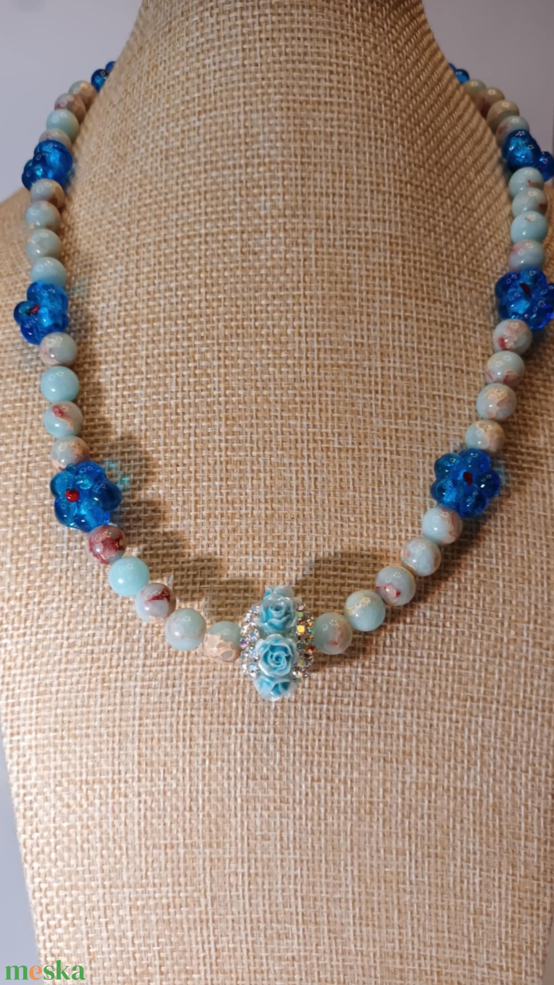 Virágok közt veled lenni... romantikus nyakék - ékszer - nyaklánc - medálos nyaklánc - Meska.hu