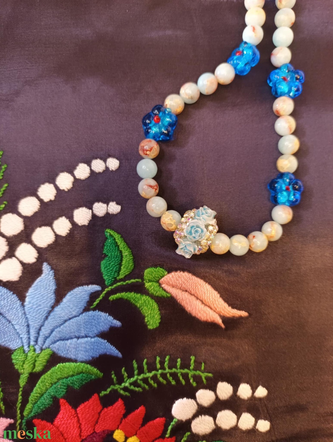 Virágok közt veled lenni... romantikus nyakék - ékszer - nyaklánc - medálos nyaklánc - Meska.hu